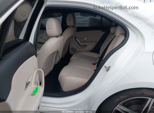 W1K3G4EB8MJ318822 2021 MERCEDES-BENZ A 220 Белый Вид наклейки с VIN-кодом
