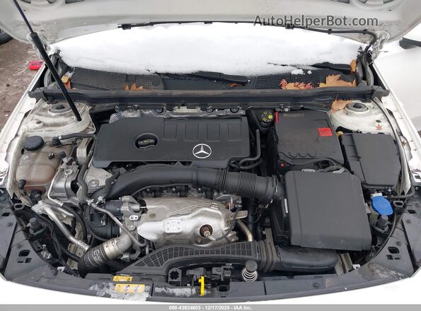 W1K3G4EB8MJ318822 2021 MERCEDES-BENZ A 220 Белый Вид сзади