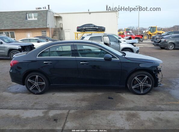 W1K3G4FB0NJ373345 2022 MERCEDES-BENZ A 220 Черный Вид задней части салона