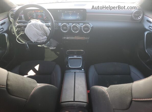 W1K5J4HB9RN453460 2024 MERCEDES-BENZ CLA-CLASS White Widok deski rozdzielczej