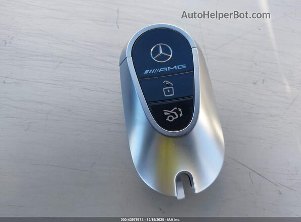 W1K6G8CB2SA322868 2025 MERCEDES-BENZ AMG S 63 E White Widok deski rozdzielczej