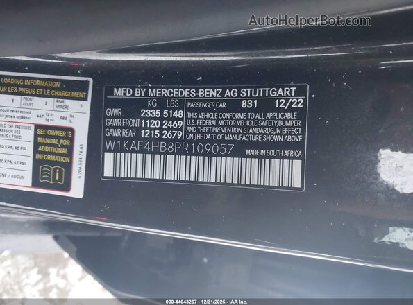 W1KAF4HB8PR109057 2023 MERCEDES-BENZ C-CLASS Silver Vista del compartimento del motor