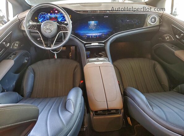 W1KCG2EB6RA045763 2024 MERCEDES-BENZ EQS Gray Widok deski rozdzielczej