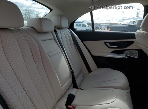 W1KLF4HB3SA127675 2025 MERCEDES-BENZ E Белый Вид задних сидений