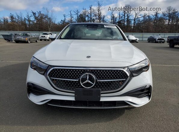 W1KLF4HB3SA127675 2025 MERCEDES-BENZ E Белый Вид спереди