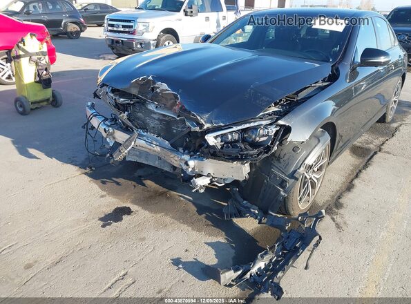 W1KZF5KB4MA878375 2021 MERCEDES-BENZ E-CLASS Black Widok z przodu