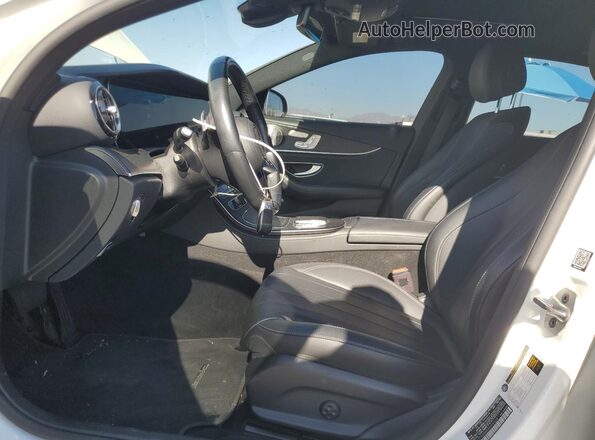 W1KZF8DB8NB094534 2022 MERCEDES-BENZ E Белый Вид салона спереди