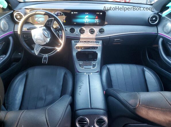 W1KZF8EB4MA957543 2021 MERCEDES-BENZ E Black Առջևի վահանակի տեսք