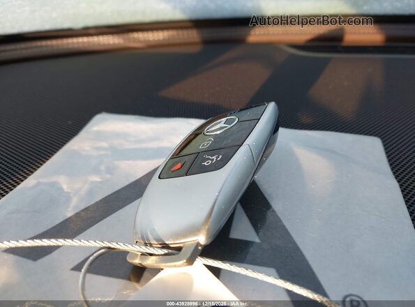 W1KZF8EB7LA844930 2020 MERCEDES-BENZ E-CLASS Черный Вид панели приборов