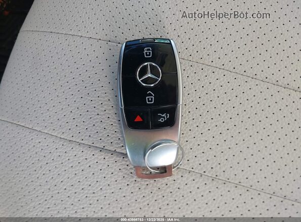 W1KZF8EB8MA922939 2021 MERCEDES-BENZ E-CLASS Dark Blue Vista del salpicadero