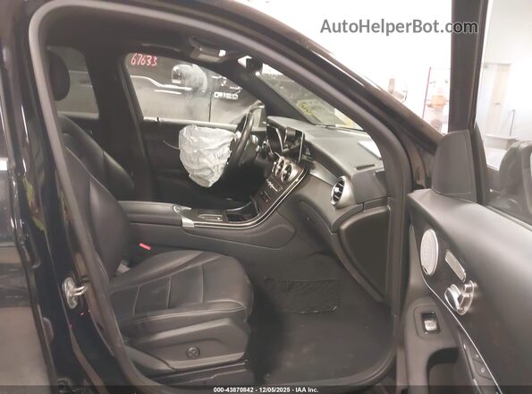 W1N0G8EB4LF863866 2020 MERCEDES-BENZ GLC 300 Черный Вид салона спереди