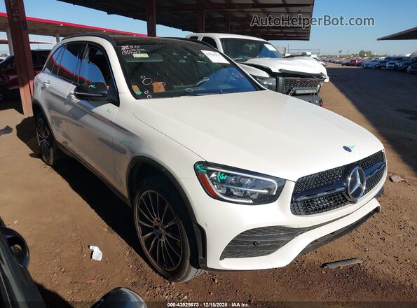 W1N0G8EB9MF869065 2021 MERCEDES-BENZ GLC 300 Белый Передняя правая четверть