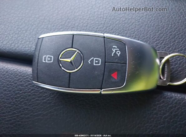W1N4M4GB7SW414972 2025 MERCEDES-BENZ GLB-CLASS Черный Вид панели приборов