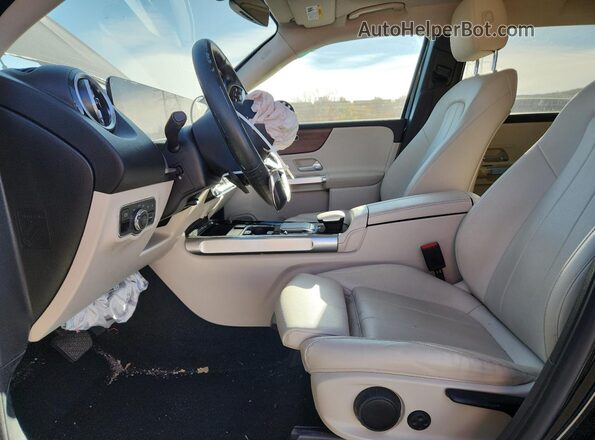 W1N4M4HB4NW201092 2022 MERCEDES-BENZ GLB-CLASS Black Widok wnętrza z przodu