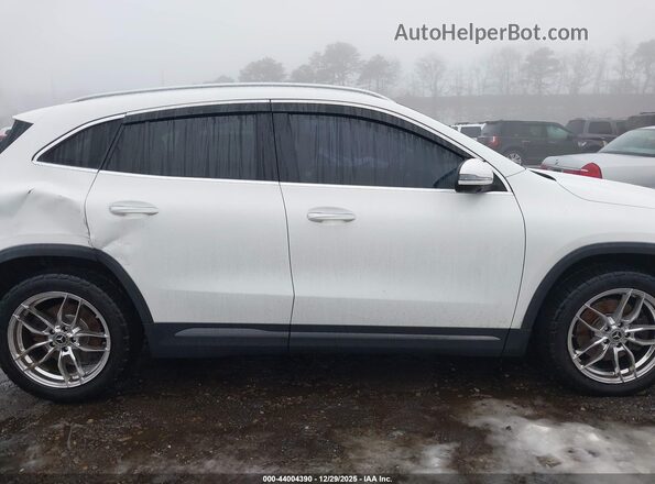W1N4N4HB2MJ132802 2021 MERCEDES-BENZ GLA 250 White Widok wnętrza z tyłu