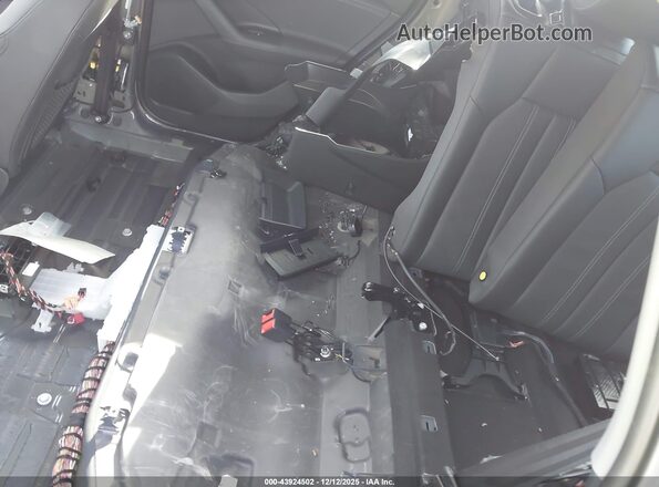 WA124BGF2SA067600 2025 AUDI Q6 E-TRON Серый Вид спереди