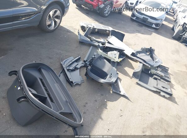 WA124BGF2SA067600 2025 AUDI Q6 E-TRON Серый 