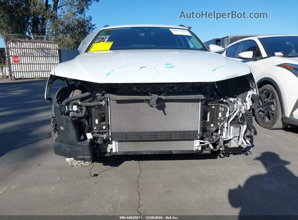 WA14AAGEXRB043049 2024 AUDI Q8 E-TRON Белый Вид задней части салона