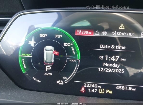 WA14AAGEXRB043049 2024 AUDI Q8 E-TRON Белый 