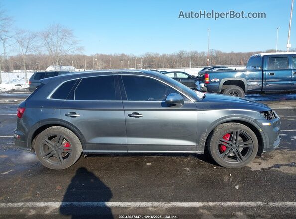 WA1A4AFY4J2226263 2018 AUDI SQ5 Серебряный Вид задней части салона