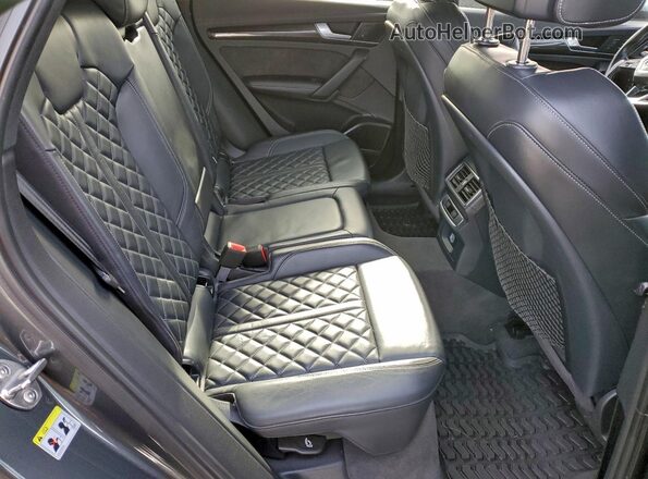 WA1A4AFY8J2008701 2018 AUDI SQ5 Серый Вид задней части салона