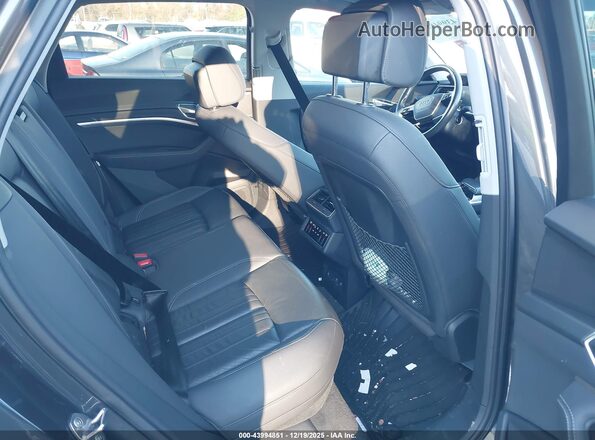 WA1AAAGE0MB020567 2021 AUDI E-TRON Gray VIN კოდის სტიკერის ხედი