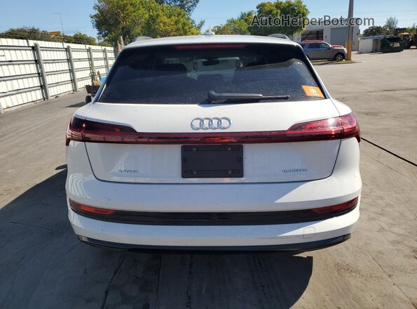 WA1AAAGE4MB030552 2021 AUDI E-TRON White Vista trasera
