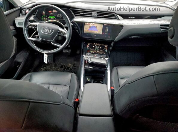 WA1AAAGE7MB013695 2021 AUDI E-TRON Blue წინა პანელის ხედი