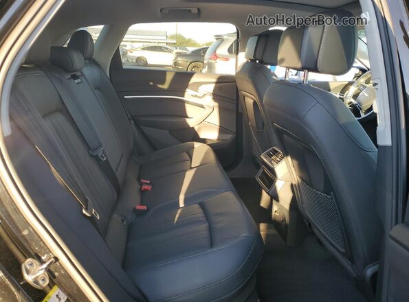 WA1AAAGE7MB022767 2021 AUDI E-TRON Black უკანა სავარძლების ხედი