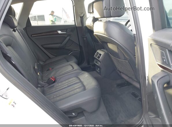 WA1ANAFY5J2004506 2018 AUDI Q5 Белый Вид наклейки с VIN-кодом