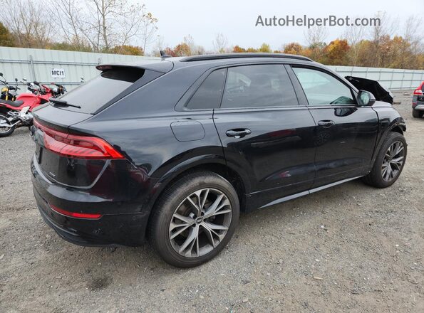 WA1AVAF15MD014500 2021 AUDI Q8 Black Задня права чверть