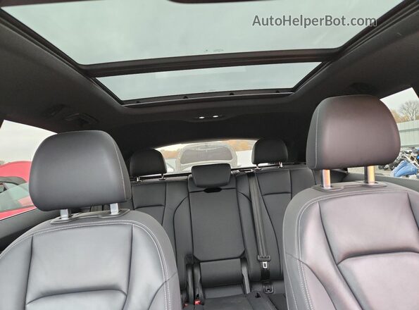 WA1AVAF15MD014500 2021 AUDI Q8 Black Вид задніх сидінь