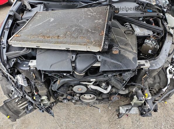 WA1AVAF15MD014500 2021 AUDI Q8 Black Вид підкапотного простору