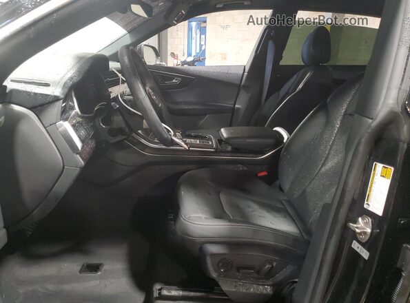 WA1AVBF18PD033942 2023 AUDI Q8 Black Widok wnętrza z przodu