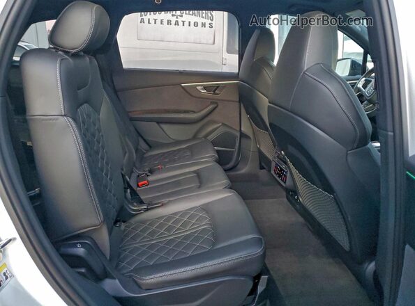 WA1AWBF73SD021255 2025 AUDI SQ7 White Widok tylnych siedzeń