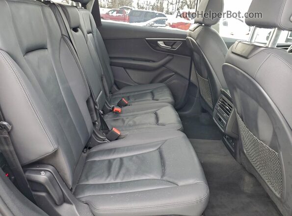 WA1AXBF78ND021513 2022 AUDI Q7 Серебряный Вид задней части салона