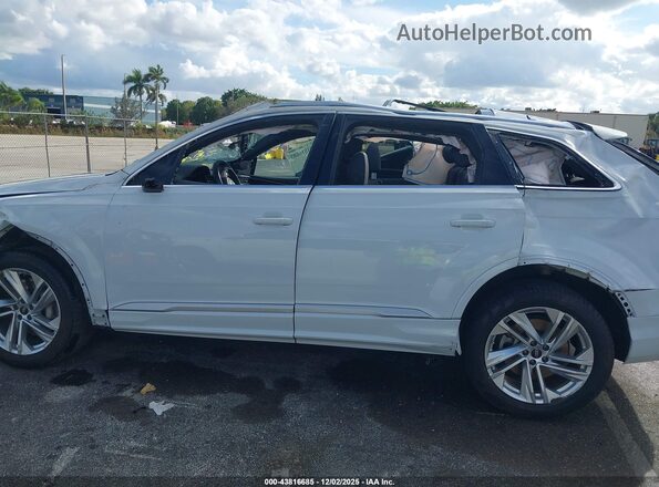 WA1AXBF79ND002744 2022 AUDI Q7 Белый 
