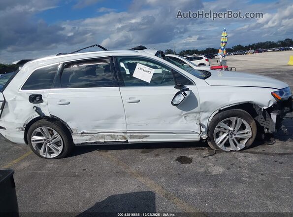 WA1AXBF79ND002744 2022 AUDI Q7 Белый Панорамный вид салона 360°