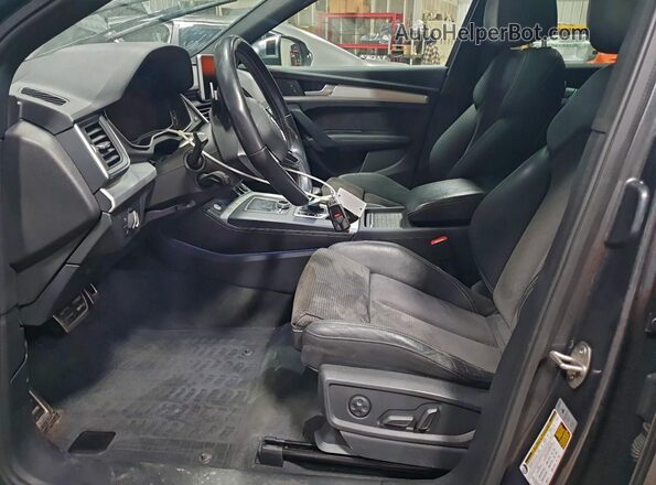 WA1B4AFY2L2026280 2020 AUDI SQ5 Gray Widok wnętrza z przodu