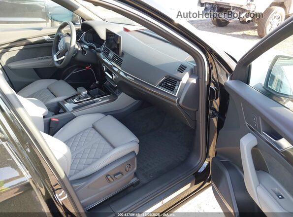 WA1B4AFY5S2050748 2025 AUDI SQ5 Черный Вид салона спереди