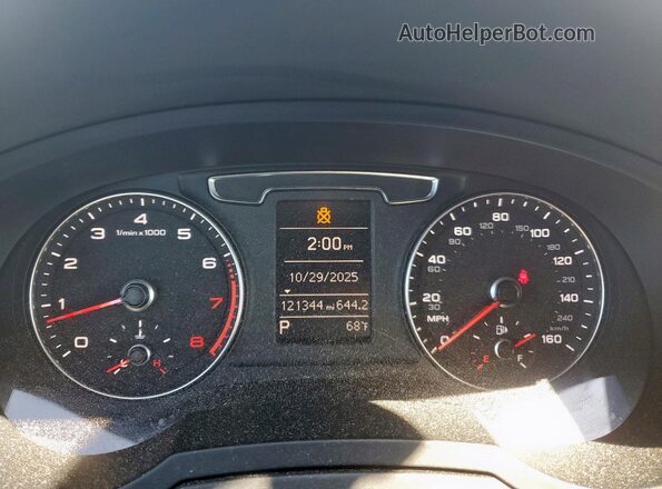 WA1BCCFS1JR009775 2018 AUDI Q3 Silver ხელსაწყოთა პანელის ხედი