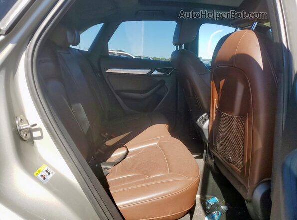 WA1BCCFS1JR009775 2018 AUDI Q3 Silver უკანა სალონის ხედი