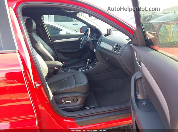 WA1BCCFS8HR004180 2017 AUDI Q3 Красный Вид салона спереди