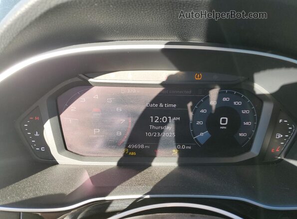 WA1BECF35L1113660 2020 AUDI Q3 Black Widok zestawu wskaźników