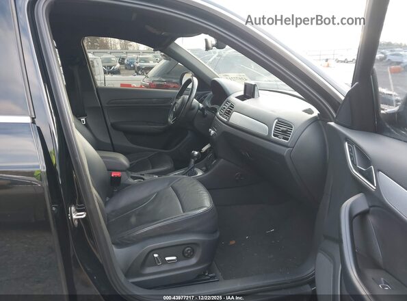 WA1BFCFS9GR018935 2016 AUDI Q3 Black Front interior view