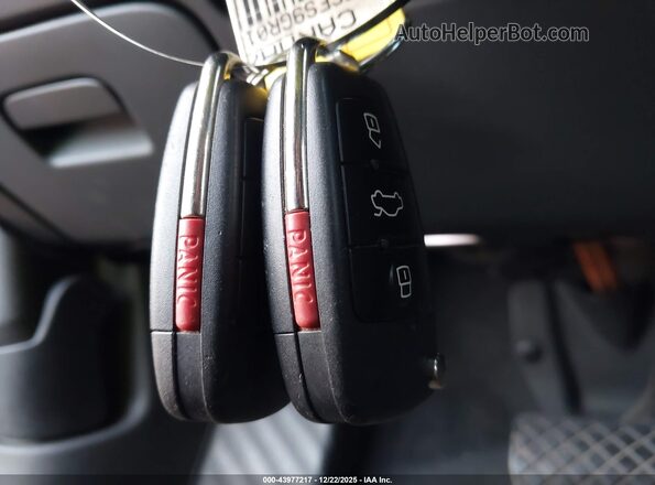 WA1BFCFS9GR018935 2016 AUDI Q3 Black Dashboard view