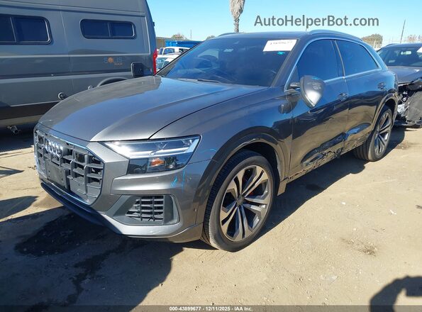 WA1BVAF17KD040646 2019 AUDI Q8 Gray Vista tres cuartos delantera izquierda