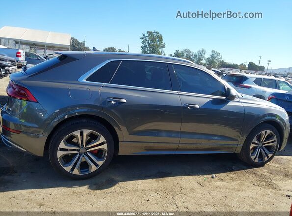 WA1BVAF17KD040646 2019 AUDI Q8 Gray Vista interior trasera