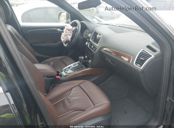 WA1C2AFP5HA095592 2017 AUDI Q5 Black Widok wnętrza z przodu