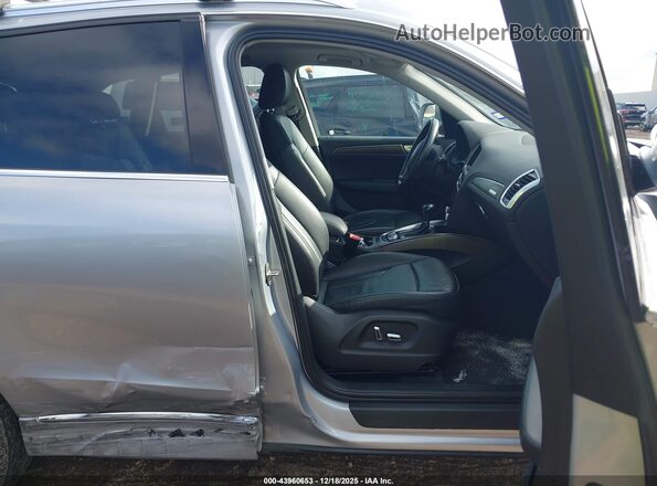 WA1C2AFP7HA078180 2017 AUDI Q5 Серебряный Вид салона спереди
